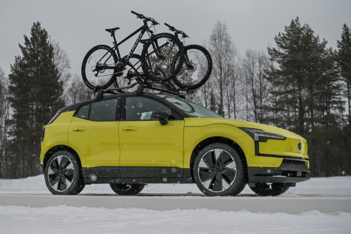 2025 Volvo EX30 winter drive