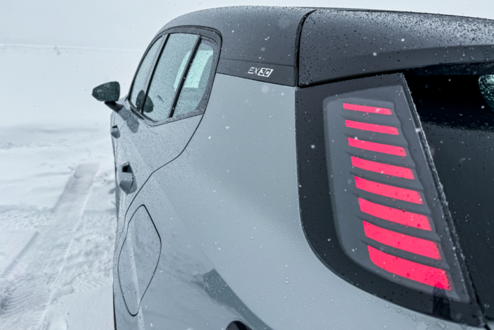 2025 Volvo EX30 winter drive