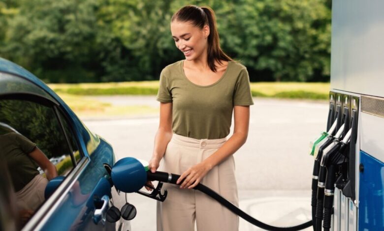 Americans Cling To Gas Cars Over EVs Even At Equal Prices, Survey Reveals: What’s The Biggest Factor? Americans Cling To Gas Cars Over EVs Even At Equal Prices, Survey Reveals: What’s The Biggest Factor?
