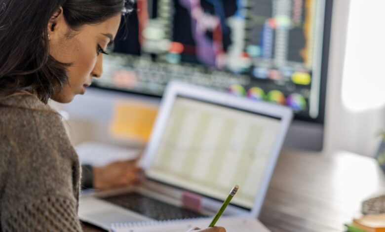 A career in data analytics may be achievable after obtaining an online certification from these top tech firms, universities A career in data analytics may be achievable after obtaining an online certification from these top tech firms, universities