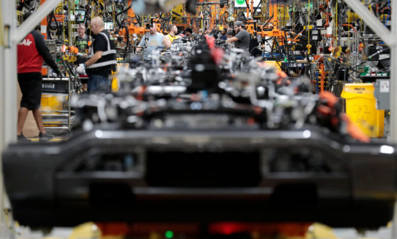 Clean Energy Is Driving ‘a New Era in American Manufacturing’ Across the Midwest Clean Energy Is Driving ‘a New Era in American Manufacturing’ Across the Midwest