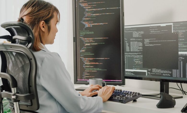 Where web developers are commanding the biggest salaries Where web developers are commanding the biggest salaries