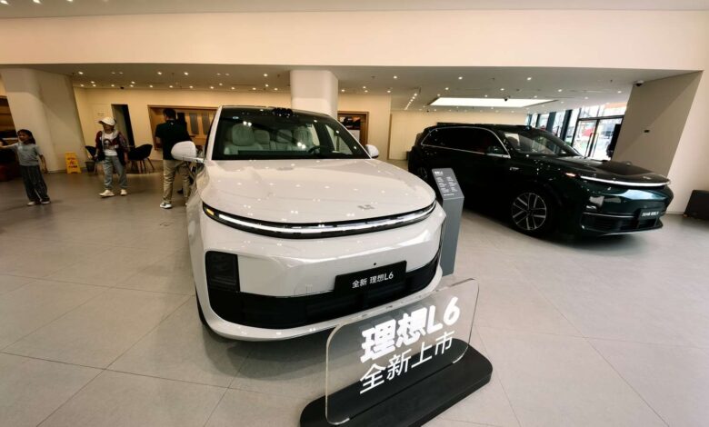 Li Auto Sinks on Q1 Profit Slump Li Auto Sinks on Q1 Profit Slump