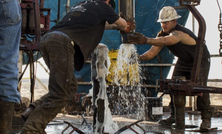 As EV sales cools, the oil industry scorches with 0 billion in mass consolidation—’the bigger the company is, the more money they make’ As EV sales cools, the oil industry scorches with 0 billion in mass consolidation—’the bigger the company is, the more money they make’