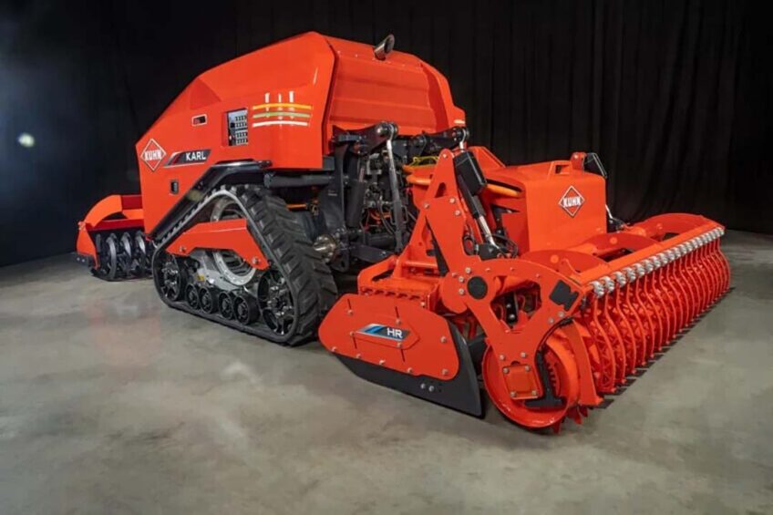 The autonomous robot tractor Karl from Kuhn is a diesel-electric powered vehicle on tracks.  - Photo: Kuhn