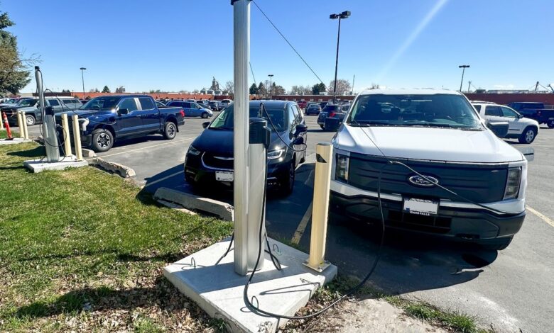 Electric Vehicles, Charging Stations Support Idaho Site Goal to Conserve Energy Electric Vehicles, Charging Stations Support Idaho Site Goal to Conserve Energy