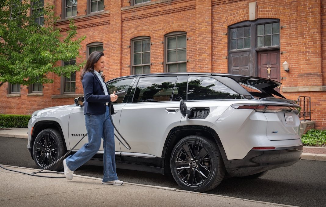 2024 Jeep® Wagoneer S Launch Edition