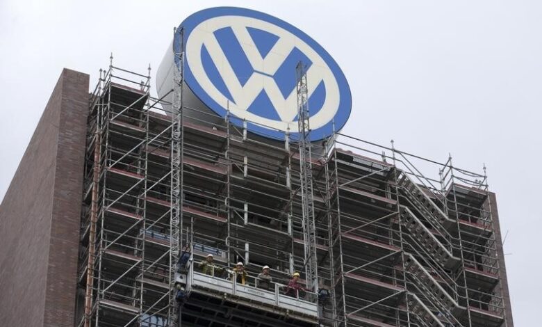Volkswagen to develop entry-level electric vehicles for around 20,000 euros By Reuters Volkswagen to develop entry-level electric vehicles for around 20,000 euros By Reuters