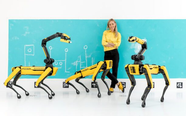 Boston Dynamics’ Spot Robots as Artists Agnieszka Pilat Boston Dynamics’ Spot Robots as Artists Agnieszka Pilat