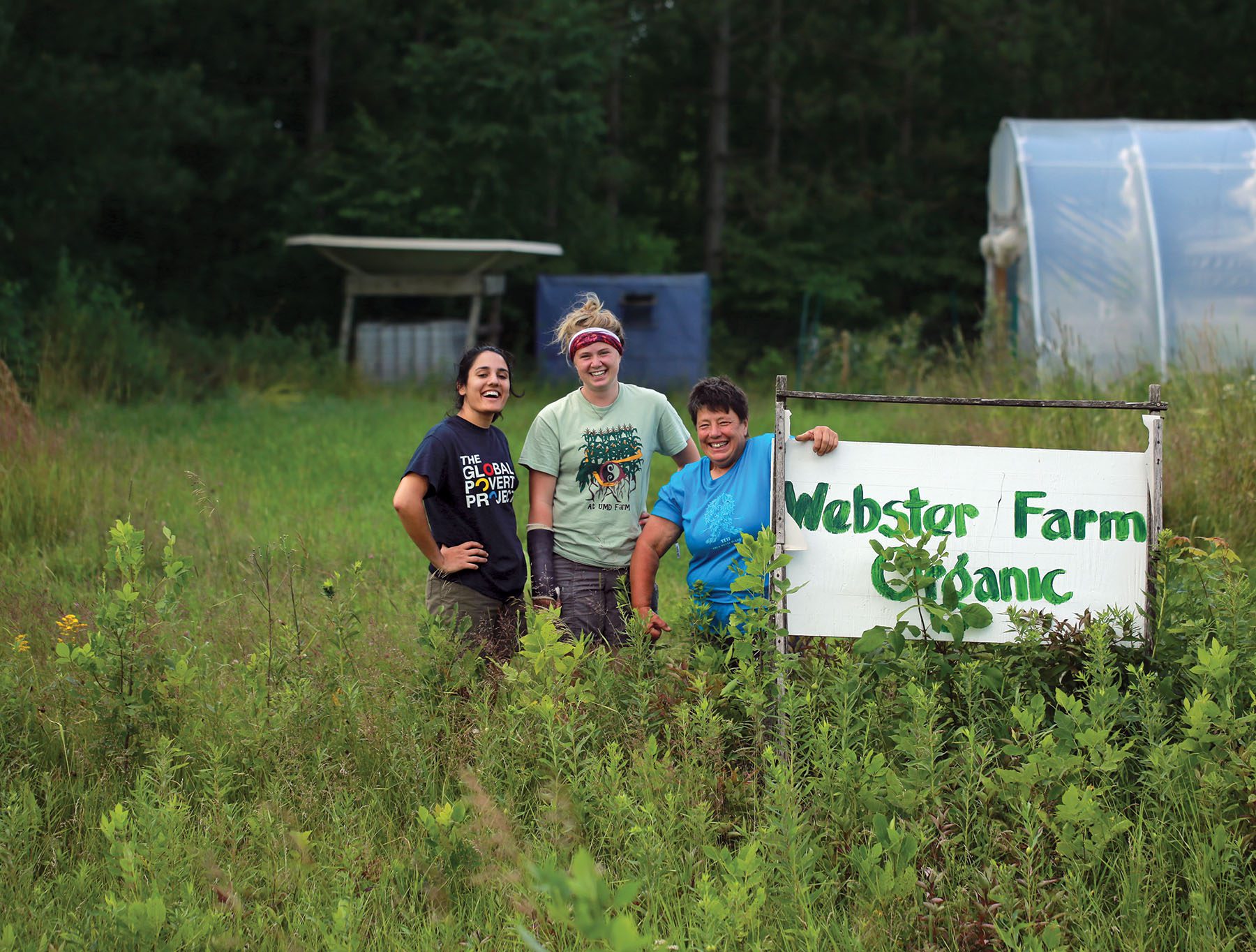 Malika Dale '16 (left) and Katie Myhre '16 (center) with Nett Hart, an organic farmer in Milaca, Minnesota. Photo by Carina Lofgren '16