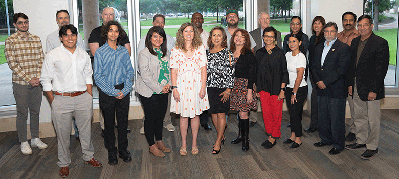 New entrepreneurship program pairs UTSA students with small business owners for real-world experience | UTSA Today | UTSA New entrepreneurship program pairs UTSA students with small business owners for real-world experience | UTSA Today | UTSA