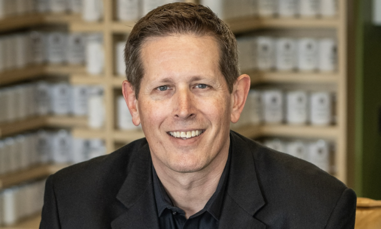 Shellhammer to Lead UA Office of Entrepreneurship and Innovation Shellhammer to Lead UA Office of Entrepreneurship and Innovation