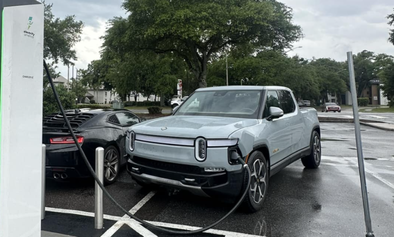 Rivian Electric Vehicle Owners express frustration with charging on long trips Rivian Electric Vehicle Owners express frustration with charging on long trips