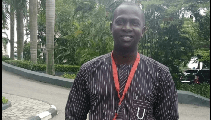 Meet Tunde Ayeni, an automobile air conditioning service provider Meet Tunde Ayeni, an automobile air conditioning service provider