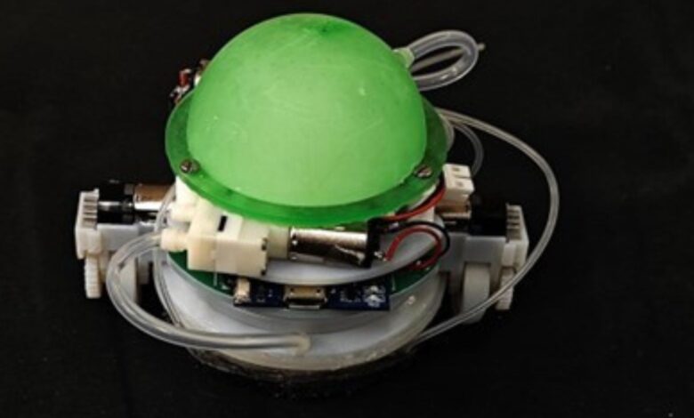 This water-powered robot climbs like a snail, but leaves no mess This water-powered robot climbs like a snail, but leaves no mess