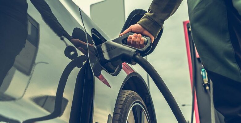 How do electric vehicles affect global oil demand? How do electric vehicles affect global oil demand?