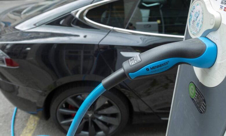 High-powered electric vehicle chargers planned every 60km on motorways, says Ryan – The Irish Times High-powered electric vehicle chargers planned every 60km on motorways, says Ryan – The Irish Times