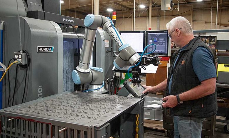 Universal Robots Integrates Standard Robot Command Interface for Siemens PLCs Universal Robots Integrates Standard Robot Command Interface for Siemens PLCs
