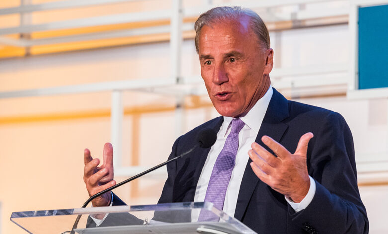Babson Launches C. Dean Metropoulos Institute for Entrepreneurship and Technology Babson Launches C. Dean Metropoulos Institute for Entrepreneurship and Technology