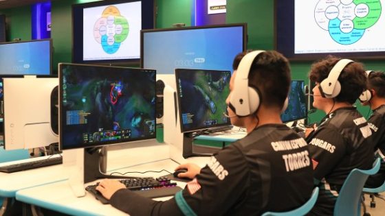 Extron equips first of a kind school cybersecurity centre Extron equips first of a kind school cybersecurity centre
