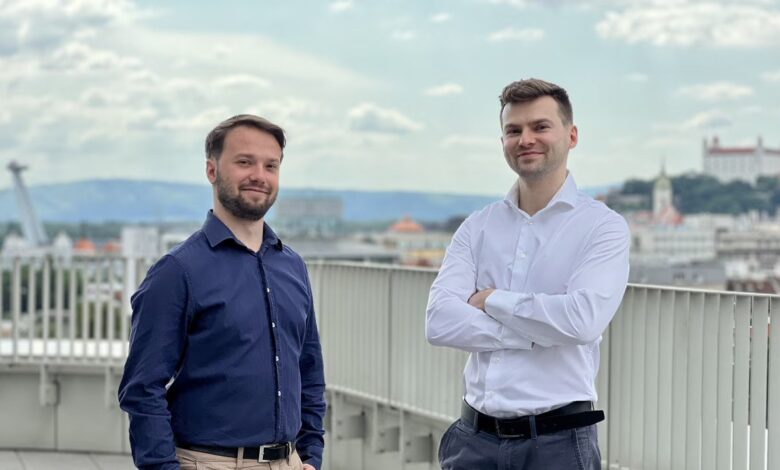 Birdwingo raises €1.2M to teach European teens how to invest in the stockmarket Birdwingo raises €1.2M to teach European teens how to invest in the stockmarket