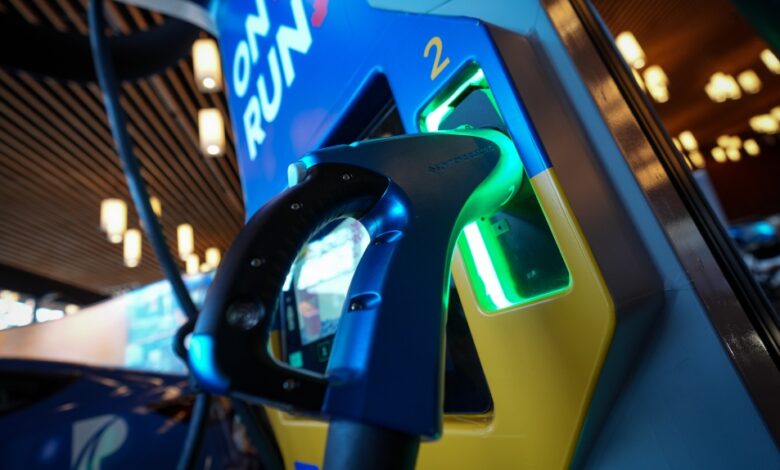 Electric cars not yet the popular choice among Canadians: survey Electric cars not yet the popular choice among Canadians: survey