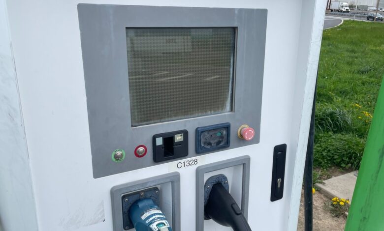 NJ electric vehicle drivers say more chargers needed to get over ‘range anxiety’ NJ electric vehicle drivers say more chargers needed to get over ‘range anxiety’