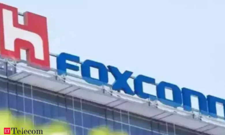 Foxconn reiterates Q2 revenue to grow, posts record April sales, ET Telecom Foxconn reiterates Q2 revenue to grow, posts record April sales, ET Telecom