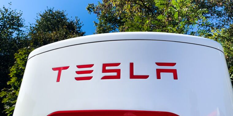 Elon Musk laid off the Tesla Supercharger team; now he’s rehiring them Elon Musk laid off the Tesla Supercharger team; now he’s rehiring them