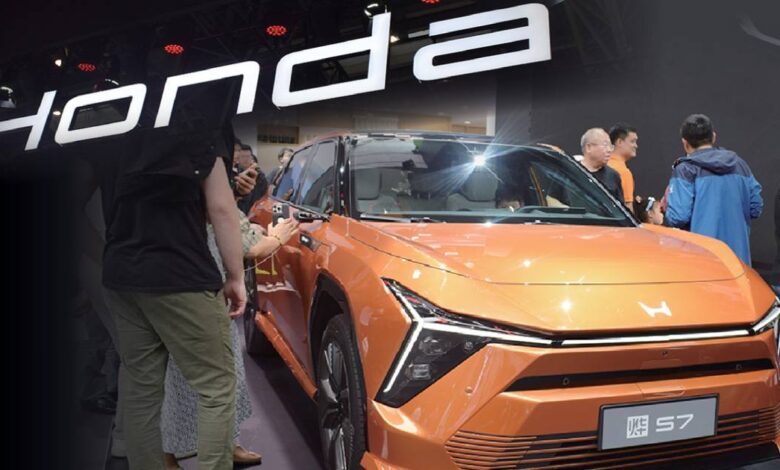 Honda moves to cut China workforce with 1,700 voluntary layoffs Honda moves to cut China workforce with 1,700 voluntary layoffs
