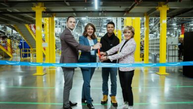 Amazon unveils YYC4 robotics fulfilment centre in Alberta