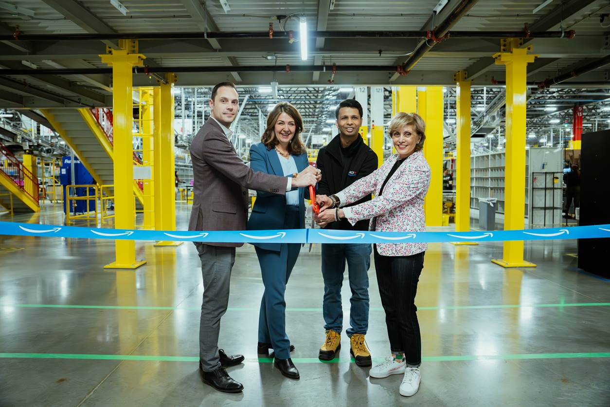Amazon unveils YYC4 robotics fulfilment centre in Alberta - Europeantech