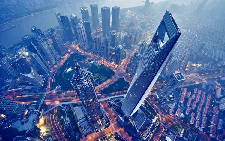 Chinese electric vehicle stocks jump while Tesla sits idle for the day (NASDAQ:LI)