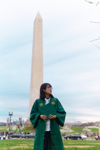 Jimin Jeon at the Washington Monument