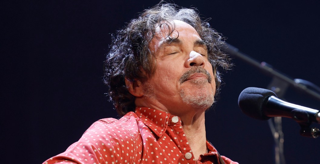 john-oates-opens-up-about-fears-over-artificial-intelligence-its-a-crazy-scary-world