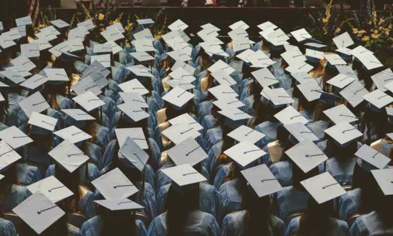 How fintechs can succeed on campus and grow with Generation Z How fintechs can succeed on campus and grow with Generation Z