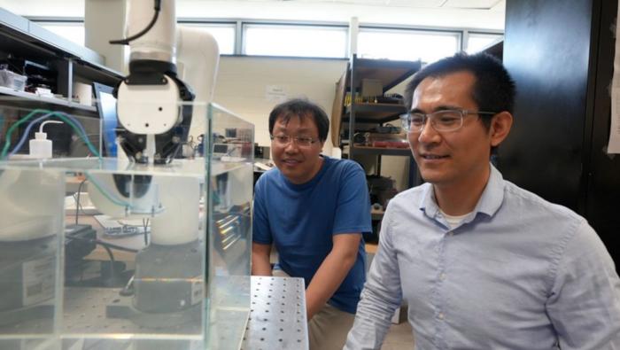 Acoustic “Invisible Tweezers” Traverse Biological Tissues to Trap and Manipulate Target Objects Acoustic “Invisible Tweezers” Traverse Biological Tissues to Trap and Manipulate Target Objects