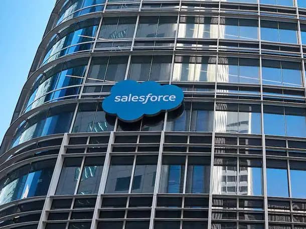 Salesforce Q1 Earnings Preview: 5 Things To Know Salesforce Q1 Earnings Preview: 5 Things To Know