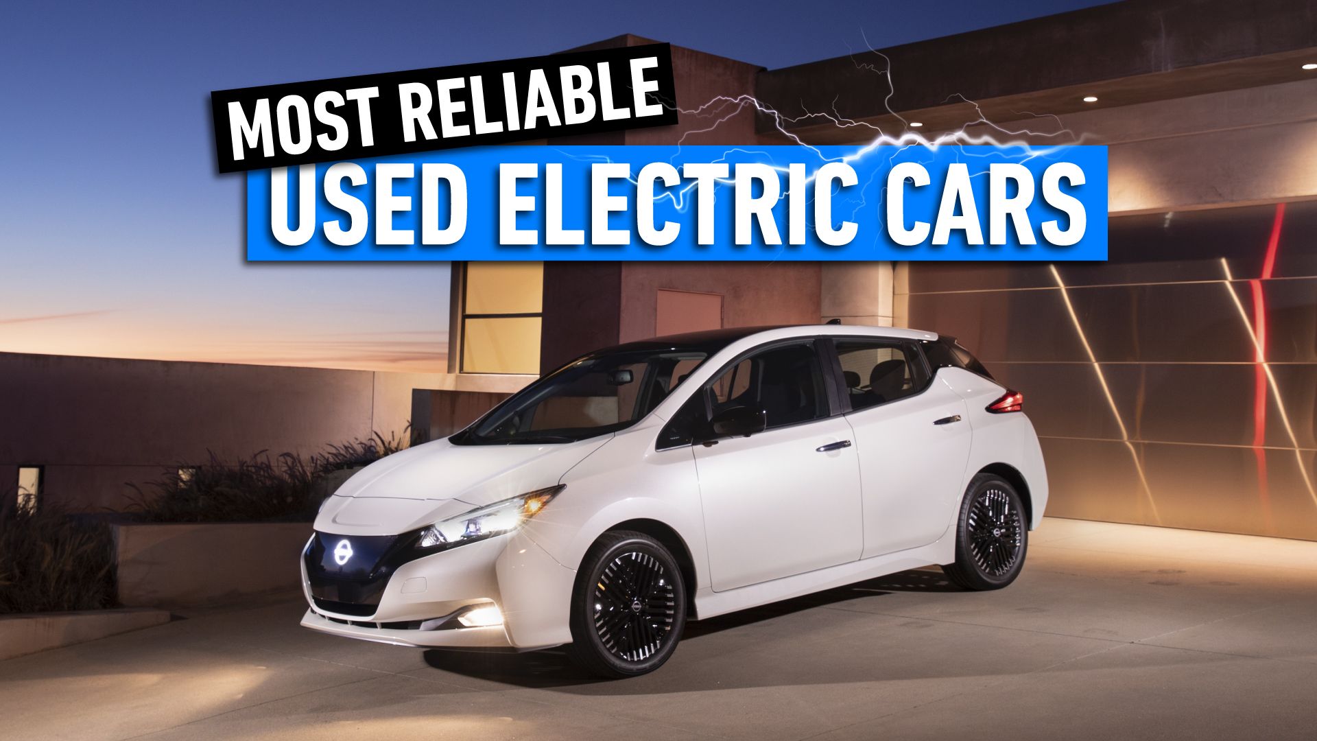 White Nissan Leaf