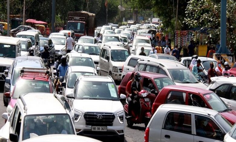 Indian domestic automobile retail sales surge 27 per cent year-on-year growth in April: FADA Indian domestic automobile retail sales surge 27 per cent year-on-year growth in April: FADA