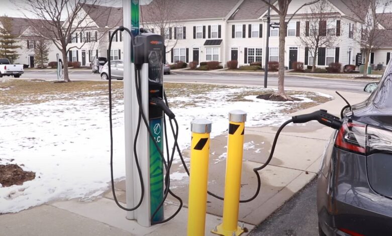 Once Catalysts for EV Adoption, Apartment Complexes Are Now Slowing It Down Once Catalysts for EV Adoption, Apartment Complexes Are Now Slowing It Down