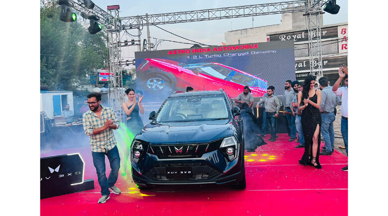 Astro India Automobile unveils Mahindra XUV 3XO Astro India Automobile unveils Mahindra XUV 3XO