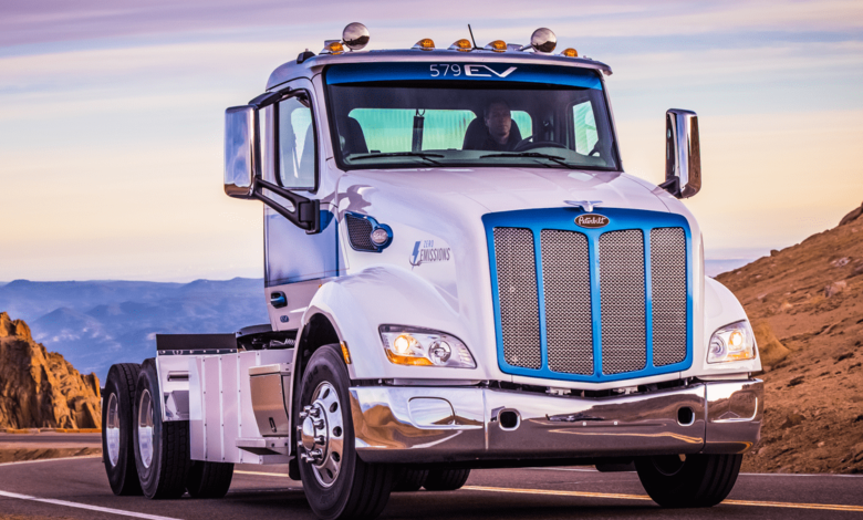 Einride orders electric truck fleet from Peterbilt Einride orders electric truck fleet from Peterbilt