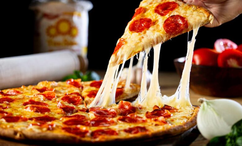 Glue in Pizza? Eat Rocks? Google’s AI Search Is Mocked for Bizarre Answers Glue in Pizza? Eat Rocks? Google’s AI Search Is Mocked for Bizarre Answers