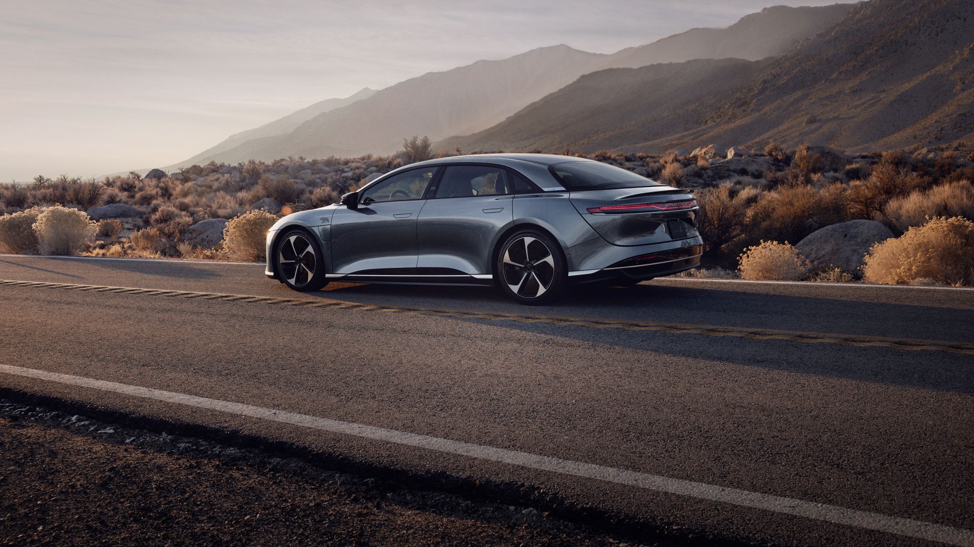 Lucid Air Pure RWD