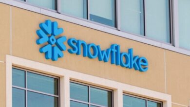 Snowflake Set to Acquire Reka AI for Over B, Expanding Its Generative AI Offerings – Snowflake (NYSE:SNOW)