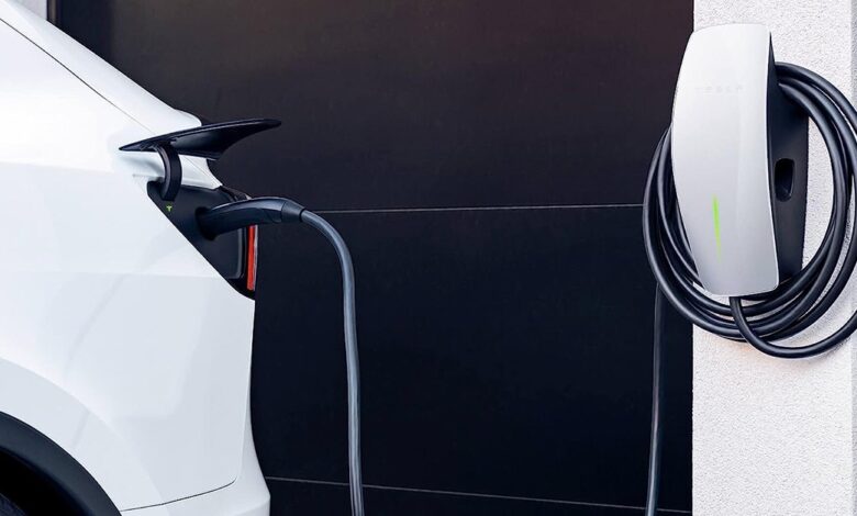 Grab a universally-compatible Tesla Level 2 EV charger in rare discount to new 0 low Grab a universally-compatible Tesla Level 2 EV charger in rare discount to new 0 low