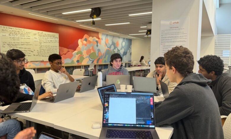 Armada Provides Support, Structure to Student Entrepreneurs Armada Provides Support, Structure to Student Entrepreneurs