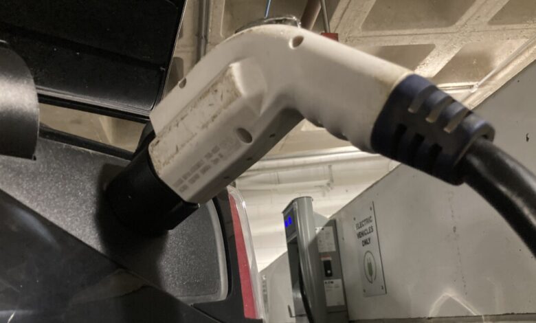 More electric vehicle chargers are going to be installed along Ohio’s highways More electric vehicle chargers are going to be installed along Ohio’s highways