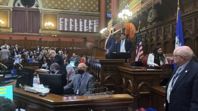 Connecticut lawmakers adjourn session, fail to pass AI regulations but pass absentee ballot reforms